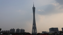 小鹏集团启用全球首条高阶通用人形机器人自动化产线